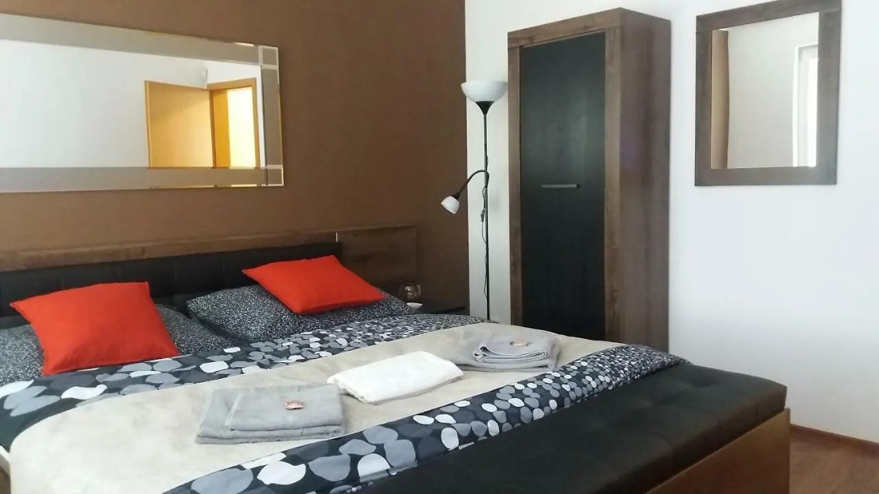 Metropole De Luxe Suite contacts